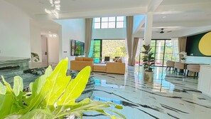 ลักซ์ชัวรี่วิ ลล่า | บริเวณนั่งเล่น