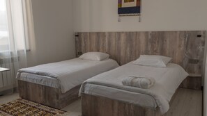 Ylelliset vuodevaatteet, minibaari, äänieristys, silitysrauta/-lauta