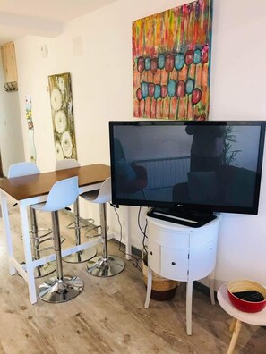 Leilighet – city, 1 soverom, ikke-røyk, byutsikt | Wi-fi (inkludert) og sengetøy