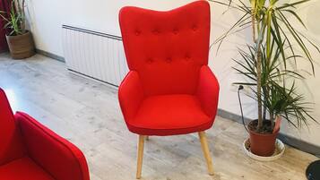 City Apartment, 1 Bedroom, Non Smoking, City View | Free WiFi, bed sheets