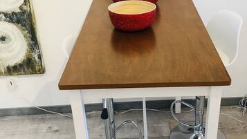 Appartement Ville, 1 chambre, non-fumeurs, vue ville | 1 chambre, Wi-Fi gratuit, draps fournis