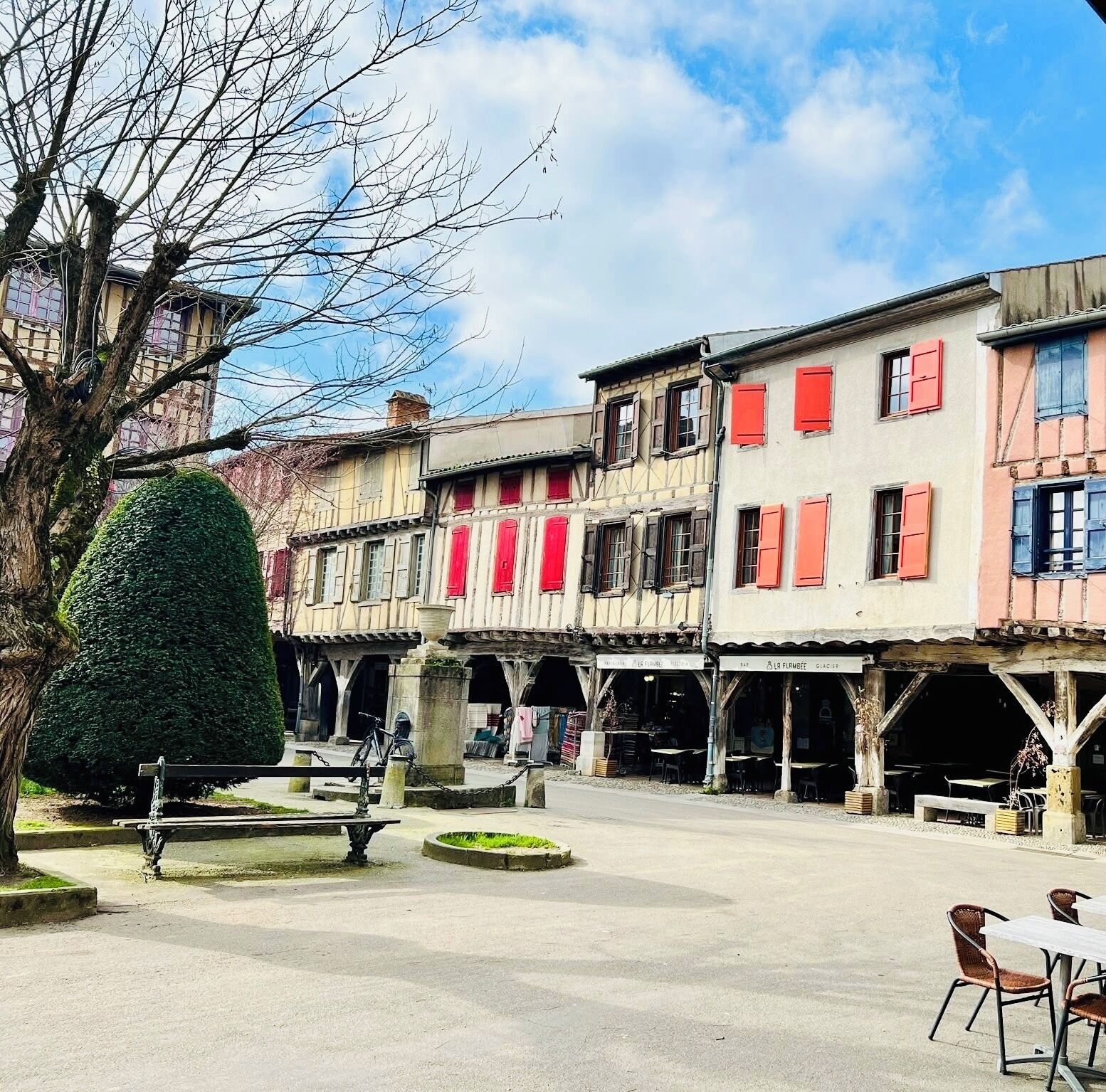 Mặt tiền nơi lưu trú