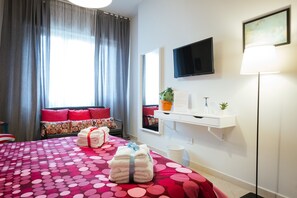 Kamar Triple Deluks, kamar mandi pribadi | Seprai premium, selimut bulu angsa, busa memori, dan minibar