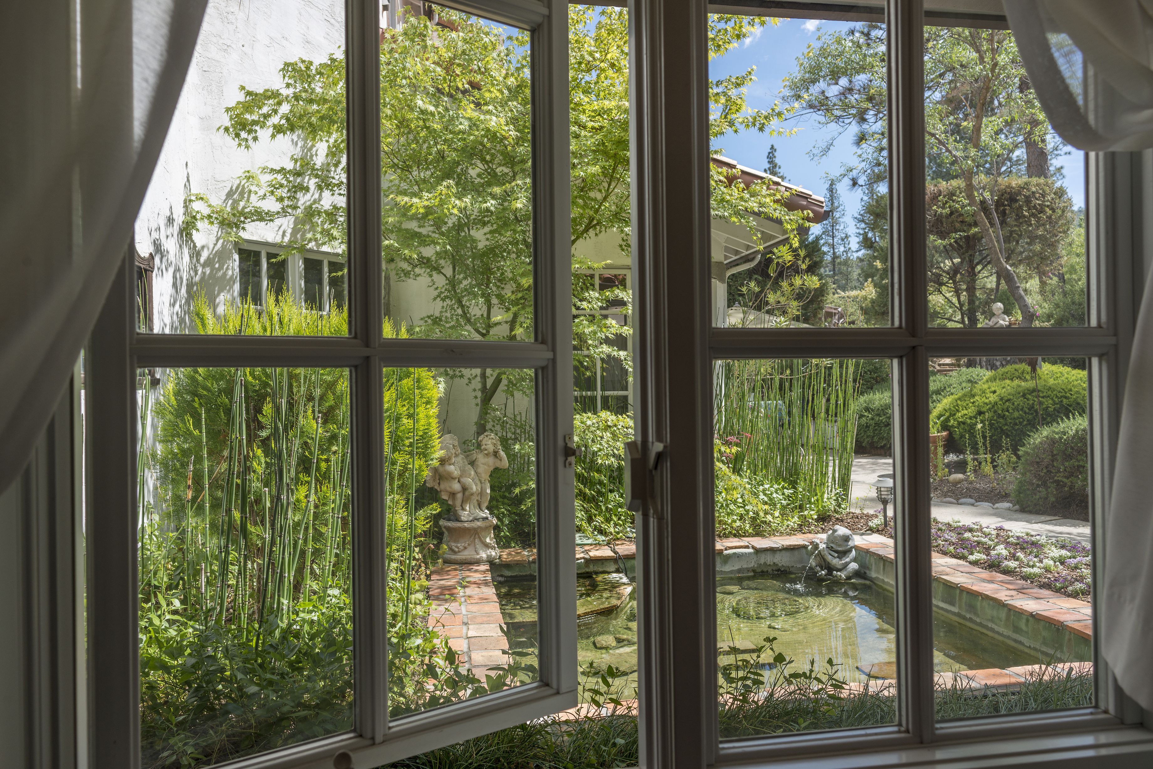 room, 1 king bed (the thyme room) | view from room