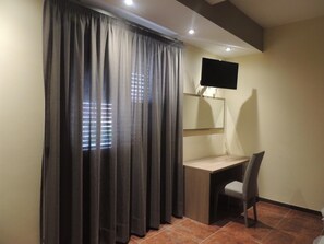 Free minibar, desk, cots/infant beds, free WiFi