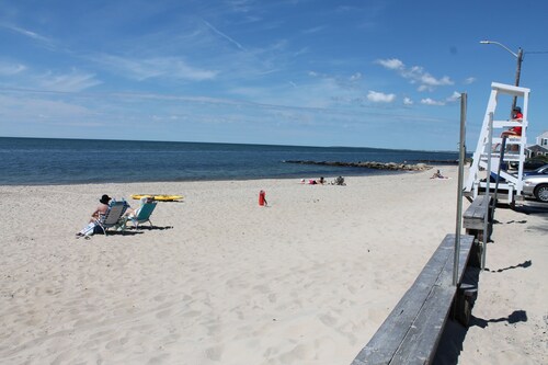 Charming Studio less than 200 steps to Glendon Beach - 200 Captain Chase Rd #18