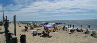 Charming Studio less than 200 steps to Glendon Beach - 200 Captain Chase Rd #18
