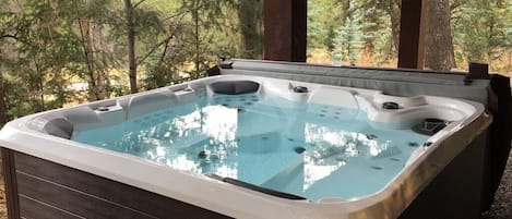Bain à remous extérieur