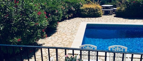 Outdoor pool, sun loungers