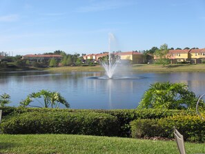 Lake - Amazing Lake View : 4 Bed End Townhouse : Super Fast WiFi : Private Pool (Kissimmee)