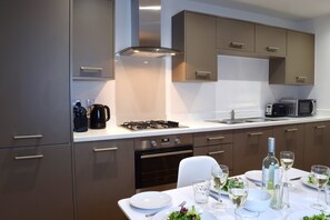 Private kitchen - Westlake Apartment No. 4 in Hampton, Peterborough (Peterborough)