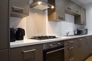 Private kitchen - Westlake Apartment No. 4 in Hampton, Peterborough (Peterborough)