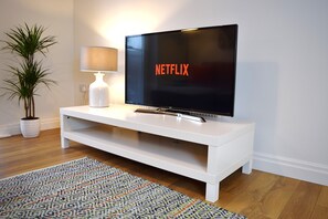 Interior - Westlake Apartment No. 4 in Hampton, Peterborough (Peterborough)