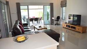 Unclassified image, 2 of 59, button - Villa Sara (Hua Hin)