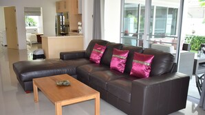 Unclassified image, 4 of 59, button - Villa Sara (Hua Hin)