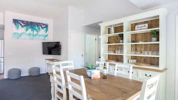 2 Bedroom Villa | In-room dining