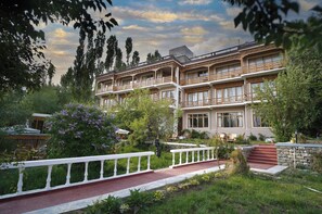 숙박 시설 정면