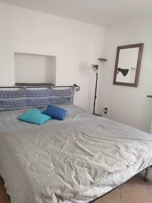 2 Schlafzimmer, Bügeleisen/B ügelbrett, Reisekinderbett, WLAN