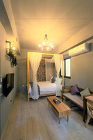 Habitación Deluxe doble | Escritorio, cortinas opacas, sistema de insonorización y wifi gratis