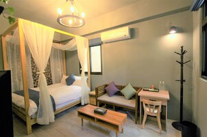 Habitación Deluxe doble | Escritorio, cortinas opacas, sistema de insonorización y wifi gratis