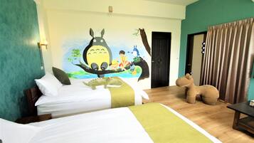 Standard Quadruple Room | Desk, blackout curtains, soundproofing, free WiFi