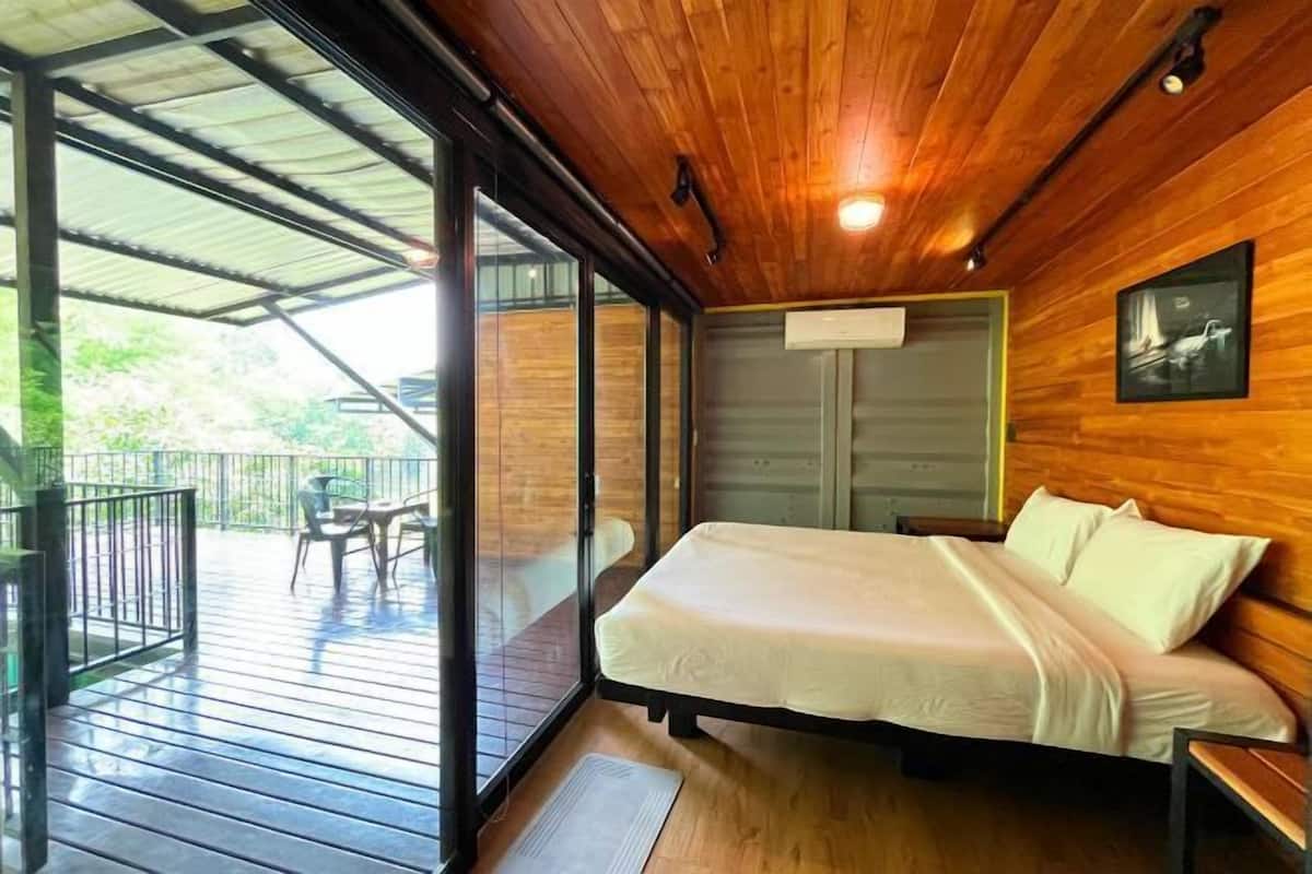 Minibar, in-room safe, desk, blackout curtains