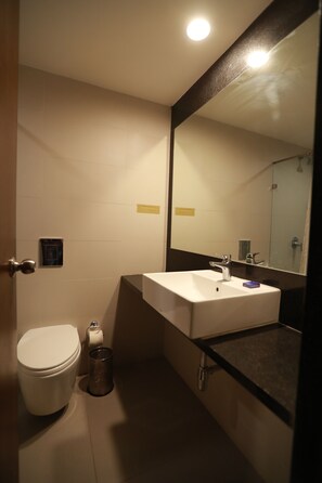 Superior Room | Bathroom