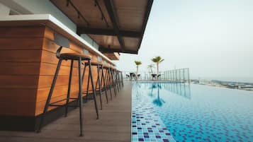 Poolside bar