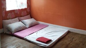 Apartment, 2 Bedrooms | 2 bedrooms, desk, iron/ironing board (on request), WiFi (free) - Whea Transient Houzz (Baguio)