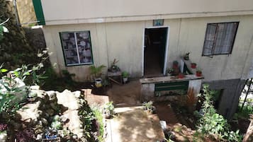 Khuôn viên nơi lưu trú