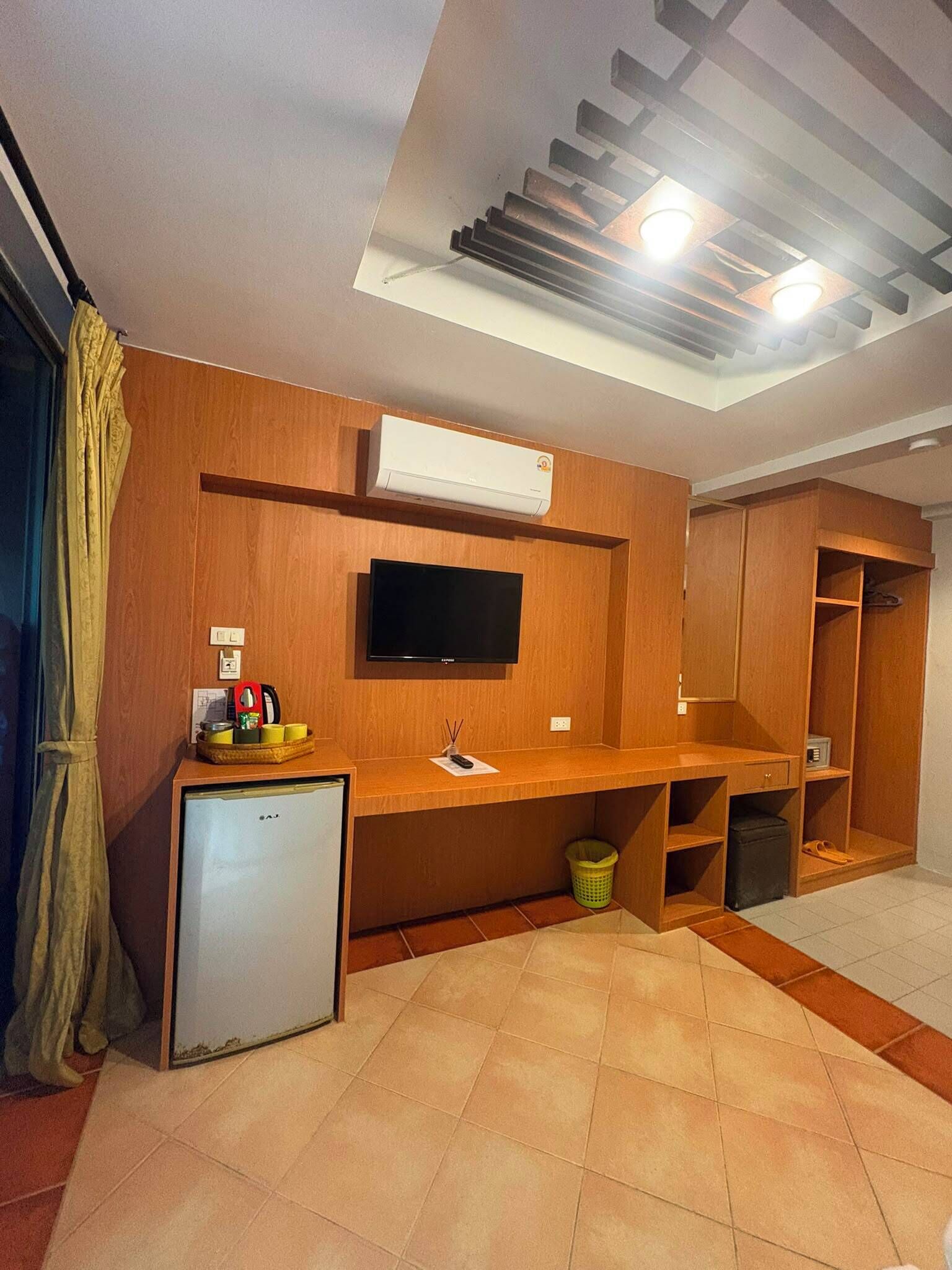 Photo - Porterhouse Beach Hotel