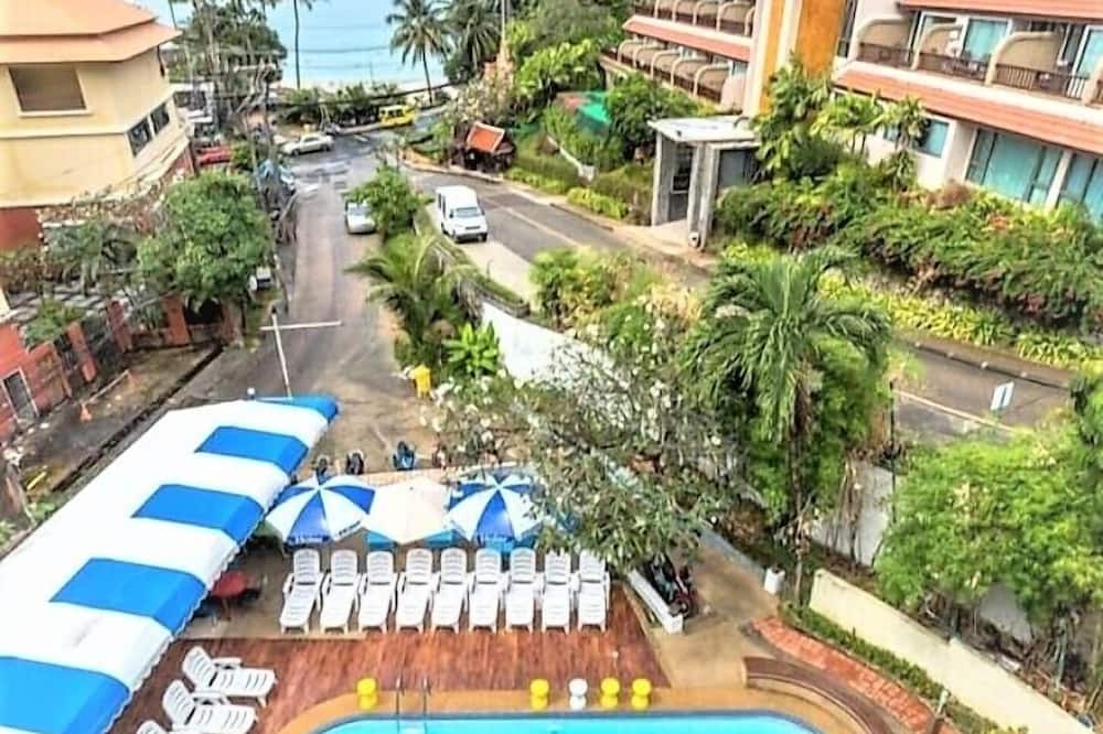 Porterhouse Beach Hotel