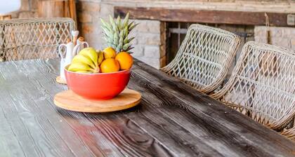 Holiday House Robinson- beachfront jewel with a jacuzzi by MyWaycation