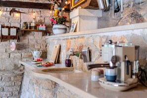 Refrigerador, microondas, horno, lavavajillas