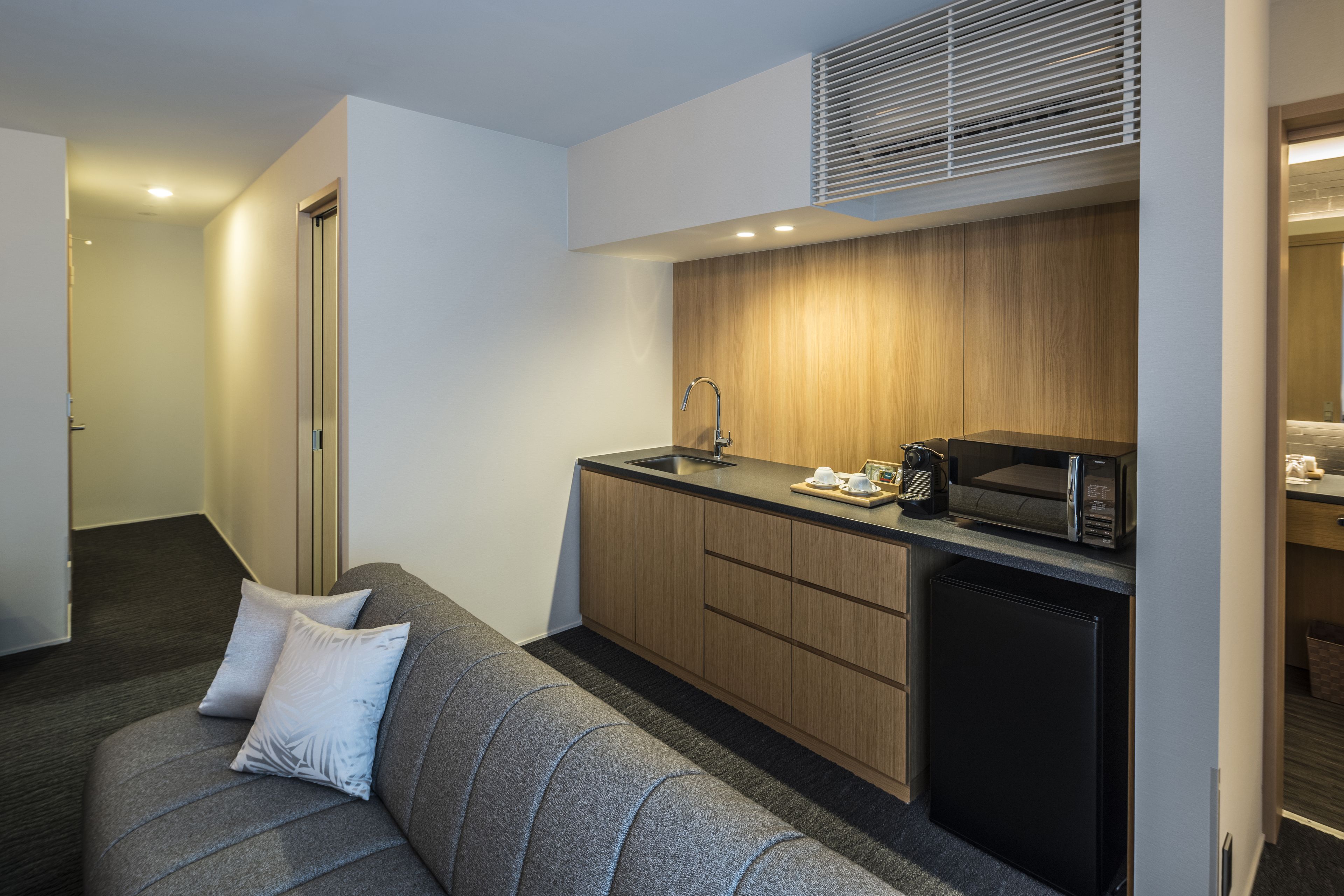 twin one bedroom suite with kitchenette | 1 bedroom, premium bedding, down duvets, minibar