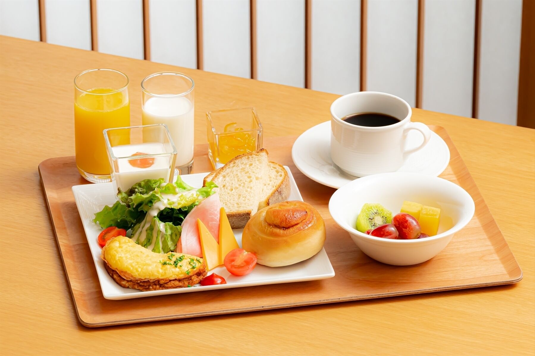 daily full breakfast (jpy 2500 per person)