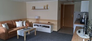 TV - Sylvana vacation apartment (Klein Vielen)