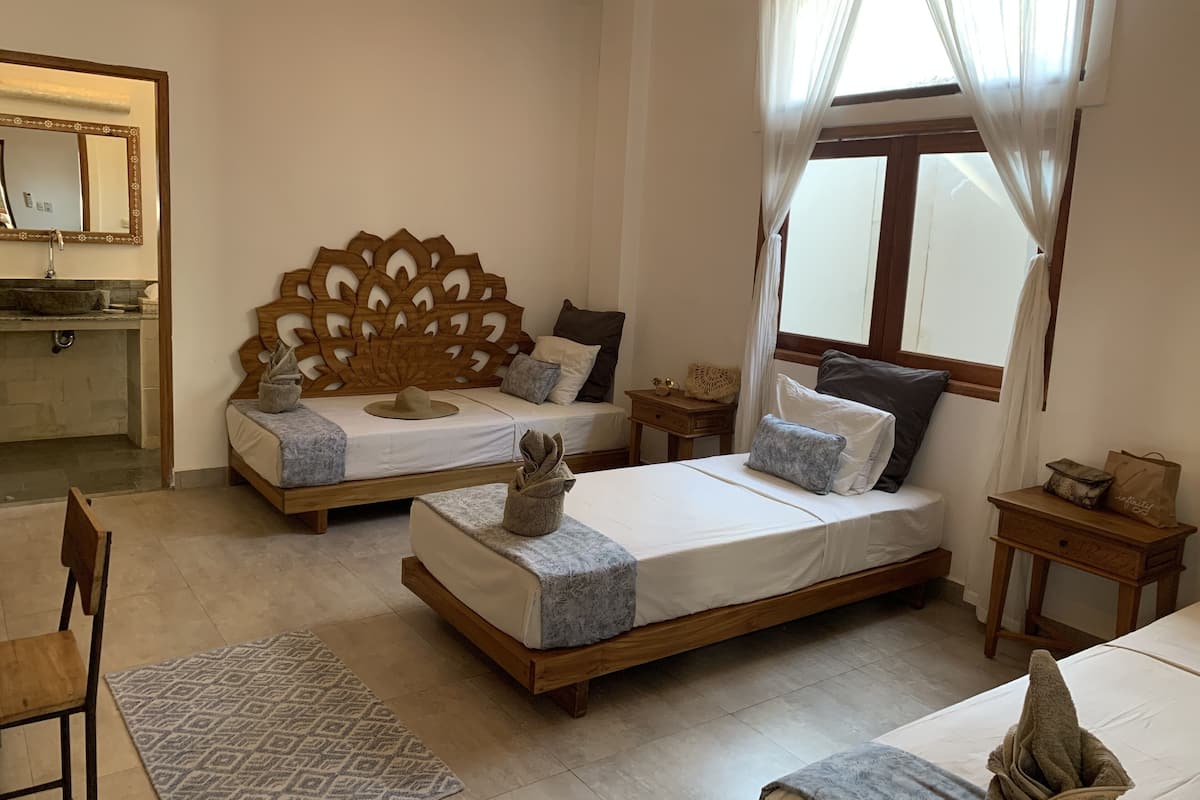 Superior Triple Room | Premium bedding, minibar, in-room safe, free WiFi