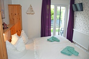 1 bedroom, WiFi, bed sheets - 02 Double room with terrace - Pension im Seebad Breege (Breege)
