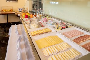 Daily buffet breakfast for a fee