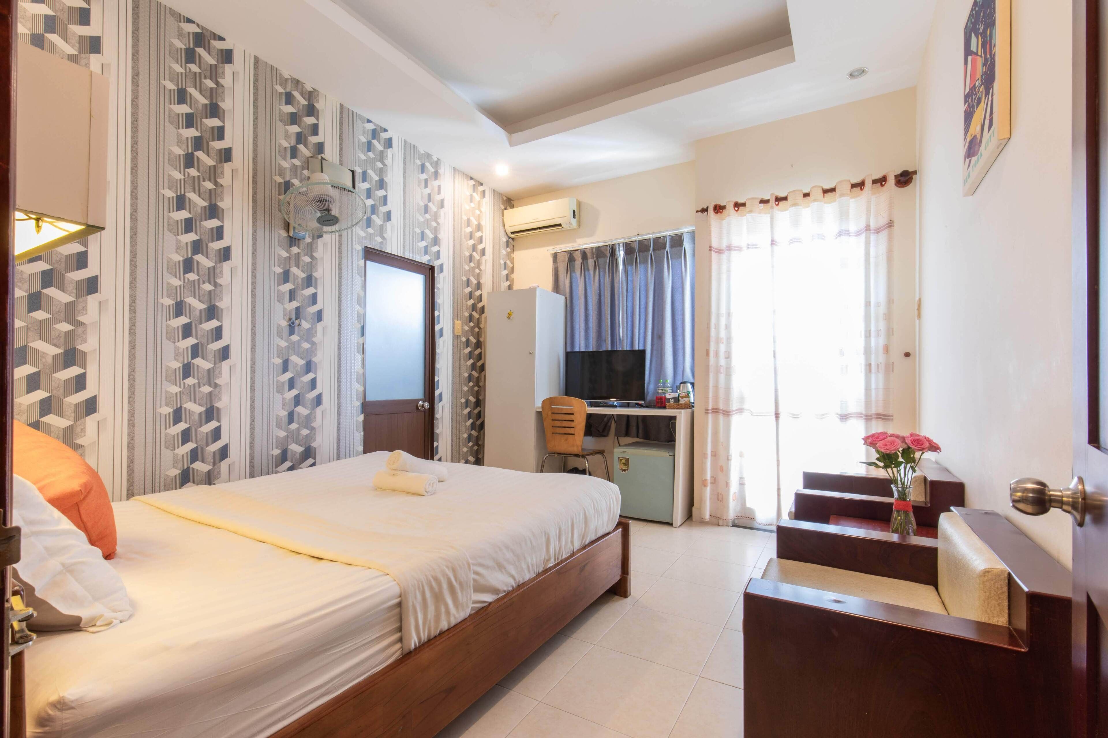 deluxe room, balcony | minibar, desk, soundproofing, free wifi