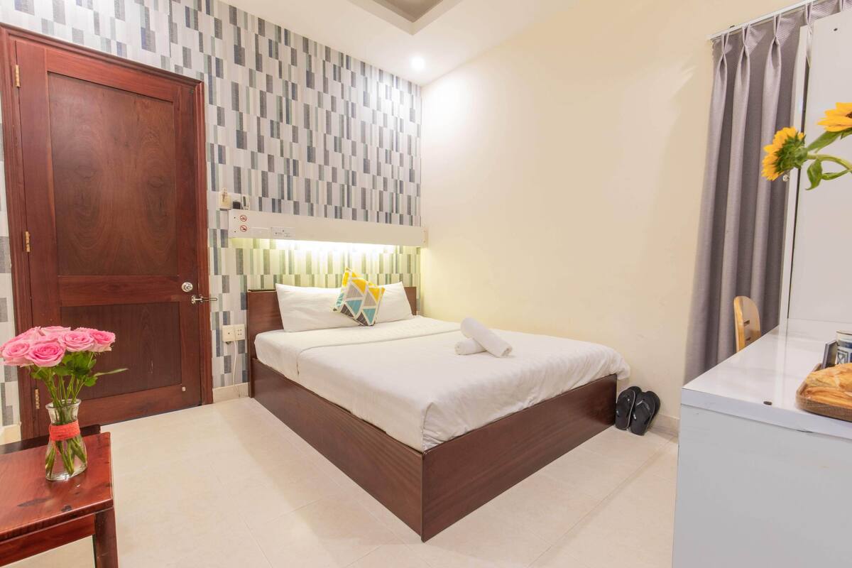 standard room | minibar, desk, soundproofing, free wifi