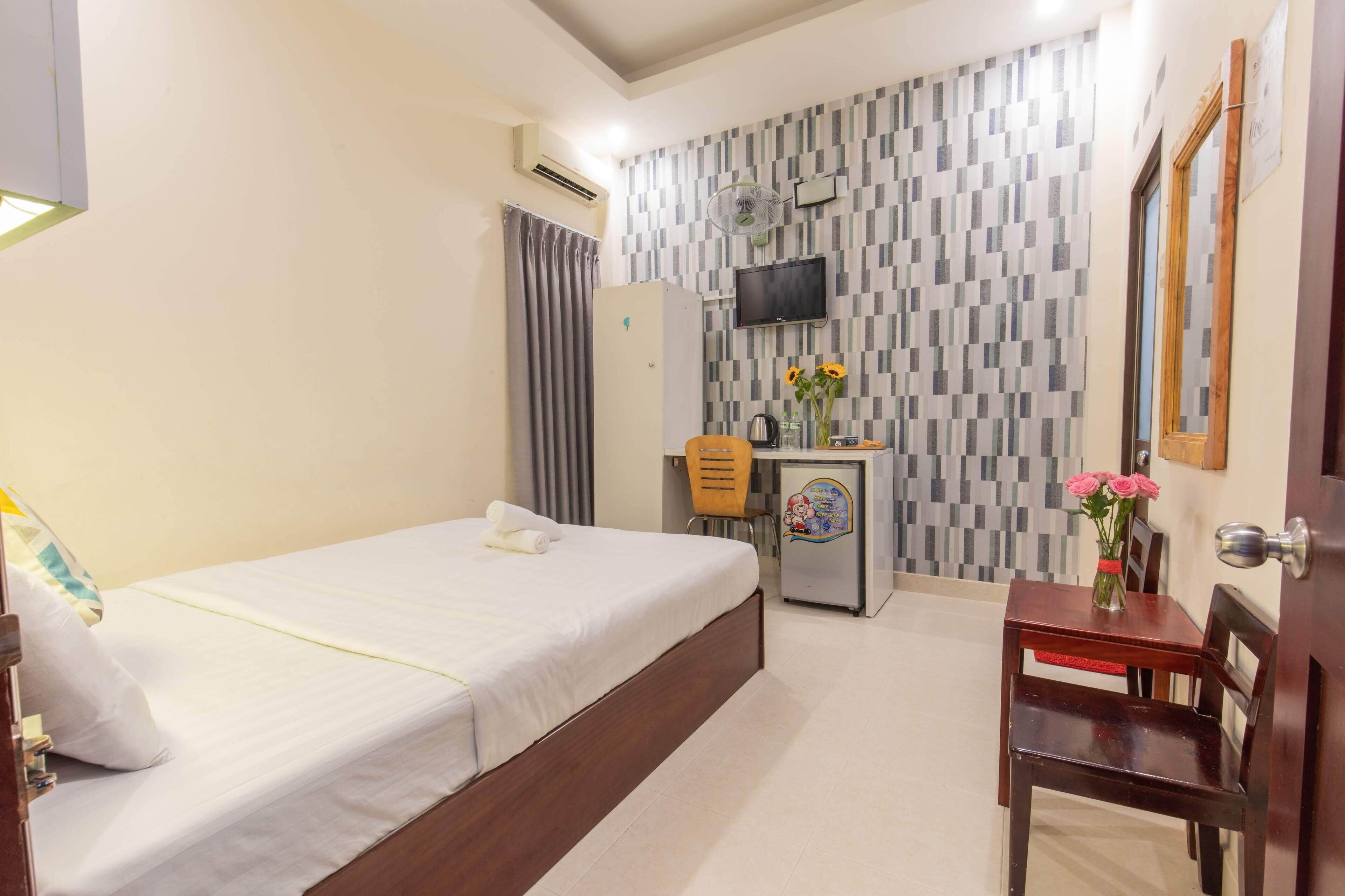standard room | minibar, desk, soundproofing, free wifi