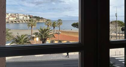 2-room apartment with AC and parking, near the sea