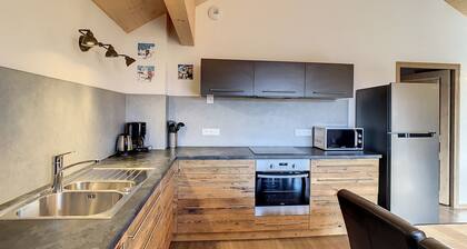 Appartement spacieux 10 pers, 80 mÂČ, avec balcon sud, au pied des pistes Ă Fontcouverte-la-Toussuire