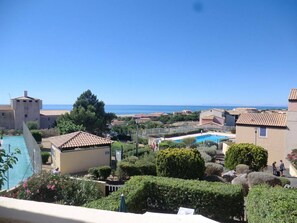 Pool - 2-bedroom apartment, balcony sea view, parking, pool - Saint Pierre la Mer (Fleury-Saint-Pierre-la-Mer)