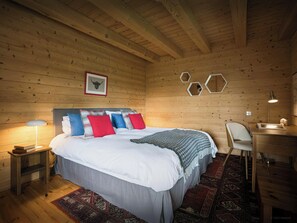 5 chambres, fer et planche à repasser, Wi-Fi, literie fournie