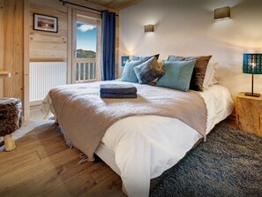 4 chambres, fer et planche à repasser, Wi-Fi, draps fournis