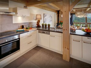 Fridge, microwave, oven, stovetop - Chalet Lydie Manigod - alpine family stay for 8 - OVO Network (Manigod)