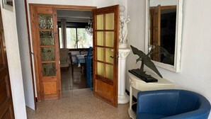 Unclassified image, 2 of 21, button - T3 Apartment with garden in Banyuls, parking included (Banyuls-sur-Mer)